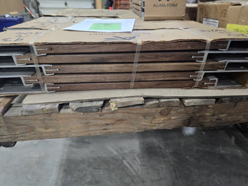 BRACE, XARM FLAT WD 26IN CTR TO CTR